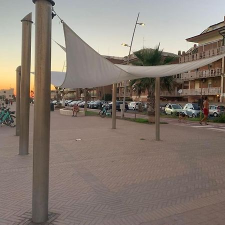 Bilocale A Due Passi Dal Porto E Dal Mare Leilighet Lido di Ostia Eksteriør bilde
